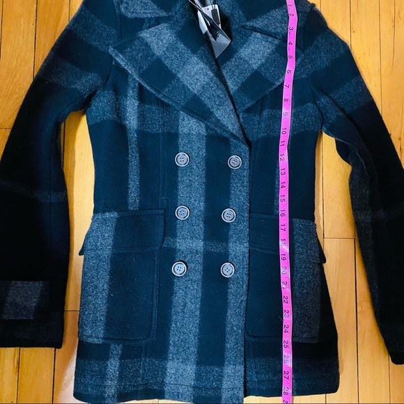 BURBERRY PEA COAT - Picture 7 of 9